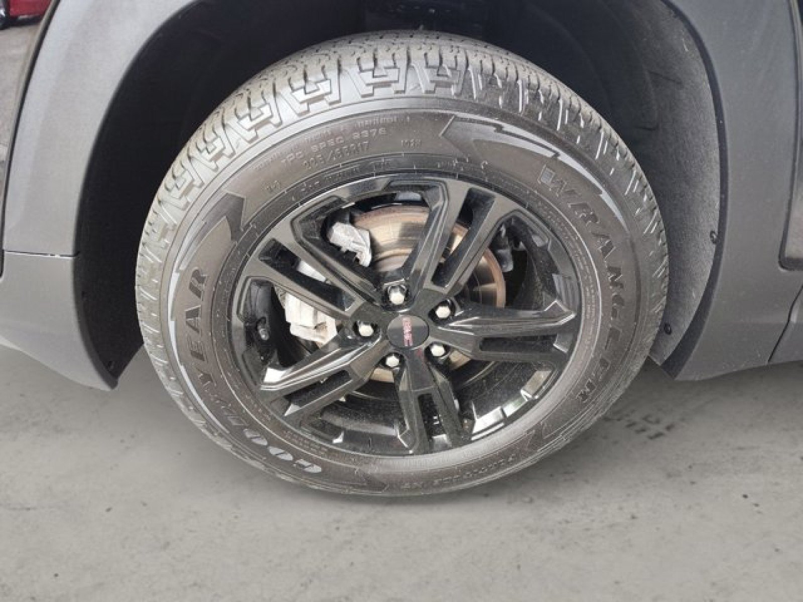 Used 2023 GMC Terrain AT4 w/ Tech Package AWD/4WD image 9