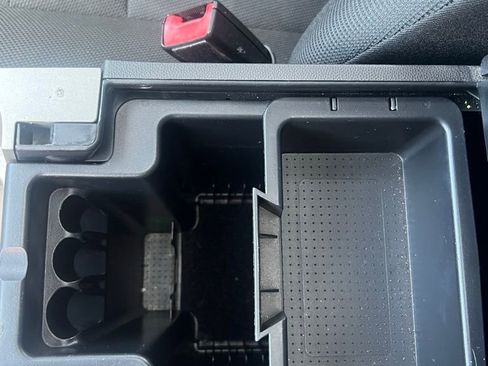 Used 2010 Ford Escape XLT image 33