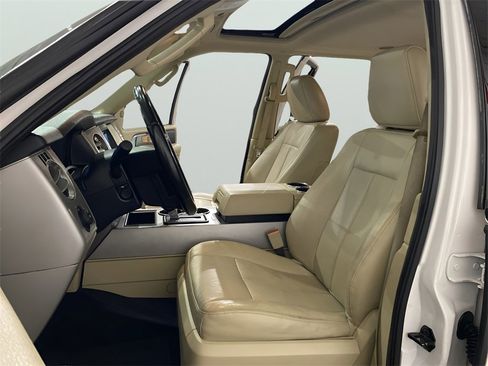 Used 2017 Ford Expedition EL Limited w/ Equipment Group 301A image 9