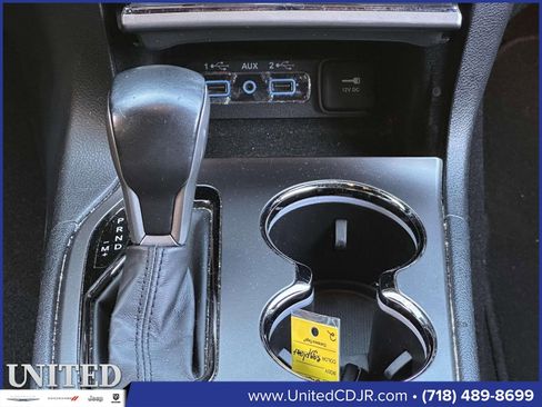 Used 2020 Jeep Grand Cherokee Laredo image 21