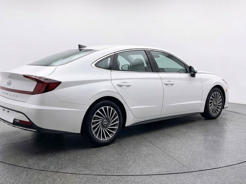 Used 2025 Hyundai Sonata SEL FWD image 9