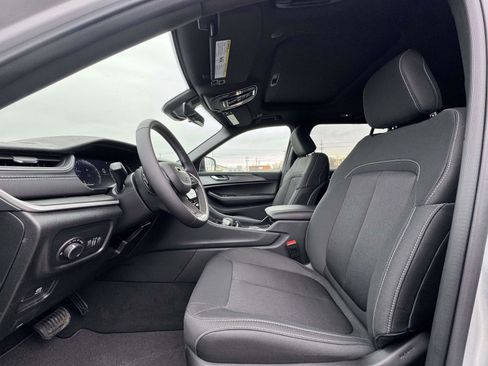 New 2026 Jeep Grand Cherokee Laredo X AWD/4WD image 20