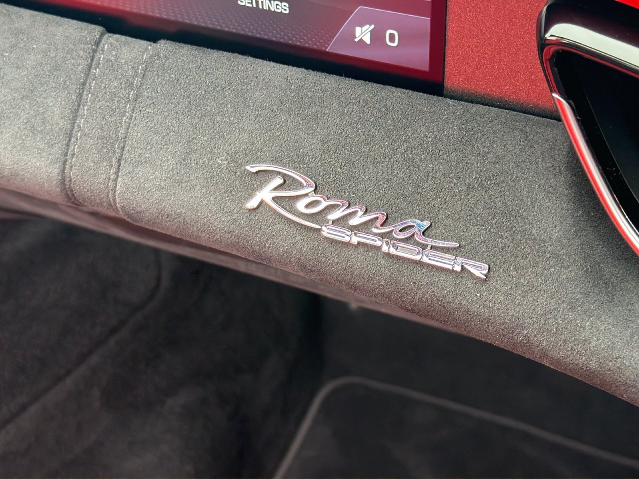 Used 2025 Ferrari Roma Spider RWD image 21