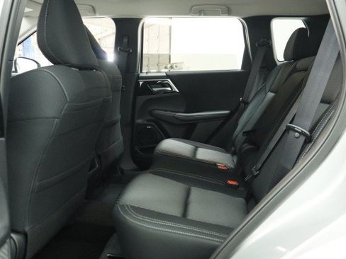 New 2026 Mitsubishi Outlander ES FWD image 23
