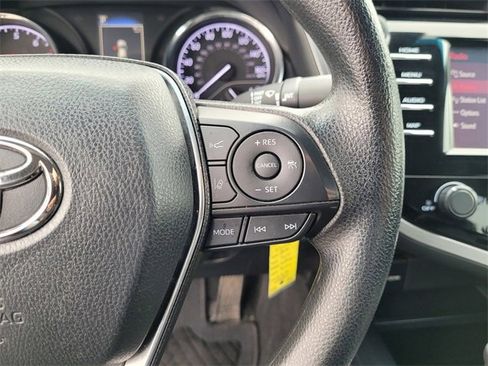 Used 2019 Toyota Camry LE image 23