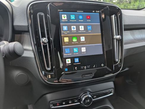 Used 2023 Volvo C40 P8 Recharge Ultimate w/ Protection Package Premier image 22