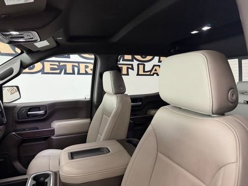 Used 2022 GMC Sierra 1500 SLT w/ SLT Premium Plus Package AWD/4WD image 12