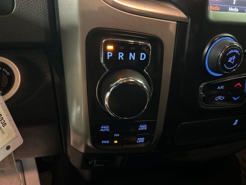 Used 2019 RAM 1500 Big Horn AWD/4WD image 18
