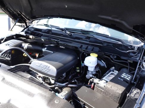 Used 2023 RAM 1500 Classic SLT w/ Electronics Convenience Group AWD/4WD image 61