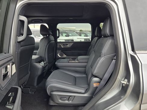 New 2026 INFINITI QX80 Autograph w/ Premium Cargo Package image 14