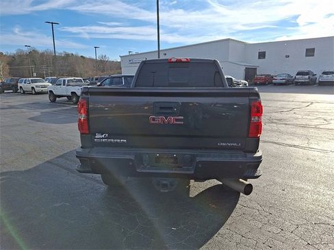 Used 2016 GMC Sierra 2500 Denali w/ Duramax Plus Package image 6