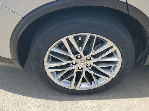 Used 2023 Acura MDX SH-AWD w/ Advance Package image 9