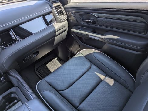 Used 2025 RAM 1500 Limited image 16