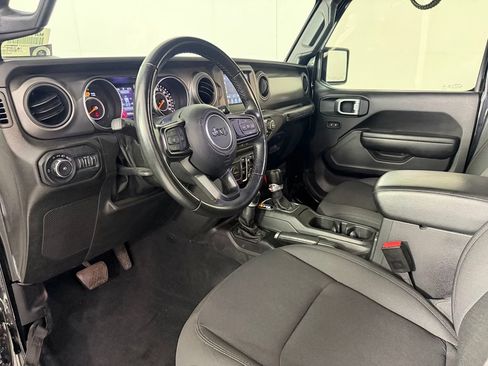 Used 2022 Jeep Wrangler Unlimited Sport AWD/4WD image 13