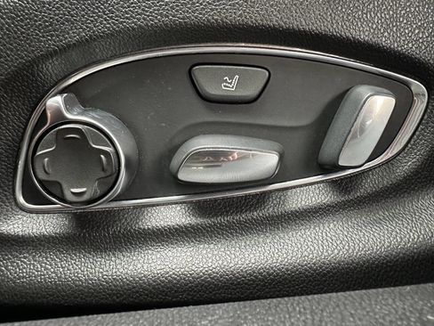 Used 2018 Cadillac XTS Vsport Platinum image 36