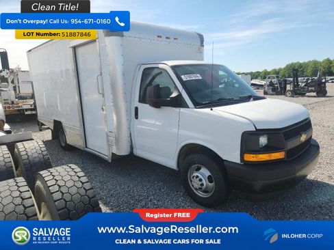 Used 2017 Chevrolet Express 3500 Extended RWD image 5