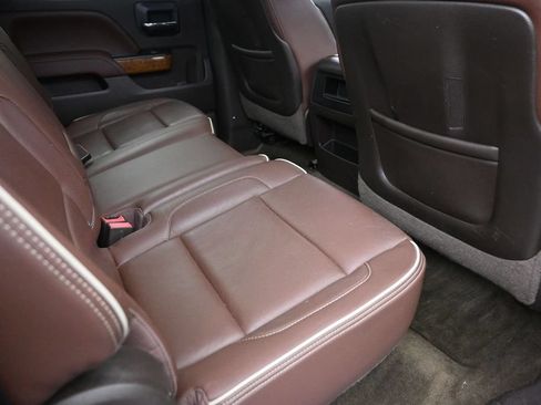 Used 2015 Chevrolet Silverado 1500 High Country w/ High Country Premium Package AWD/4WD image 10