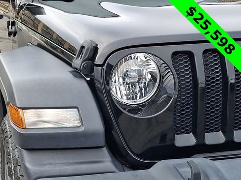 Used 2020 Jeep Wrangler Unlimited Sport image 9