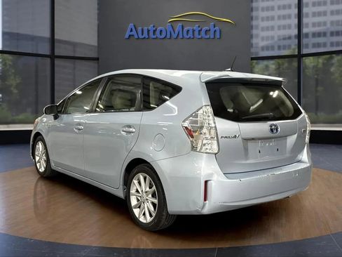 Used 2014 Toyota Prius V Five image 7