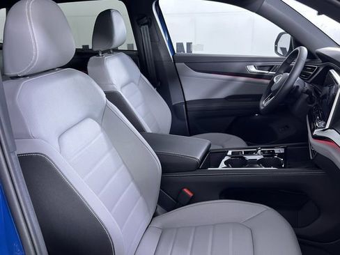 New 2025 Volkswagen Atlas Cross Sport SEL R-Line image 24