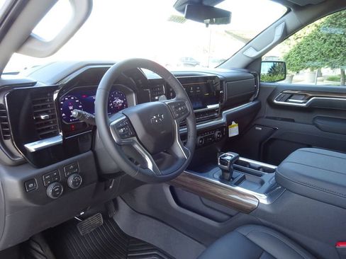 New 2026 Chevrolet Silverado 1500 LT Trail Boss w/ Convenience Package II AWD/4WD image 12