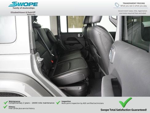 Used 2022 Jeep Wrangler Unlimited Sahara w/ Cold Weather Group AWD/4WD image 10