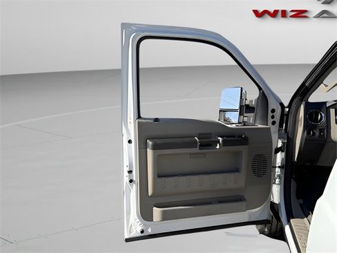 Used 2010 Ford F350 XLT image 14