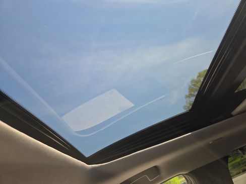 Used 2026 INFINITI QX60 Luxe w/ Family Package image 16