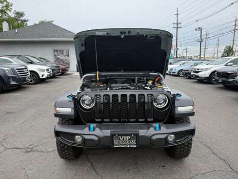 Used 2023 Jeep Wrangler Unlimited w/ Sun & Screen Package AWD/4WD image 33