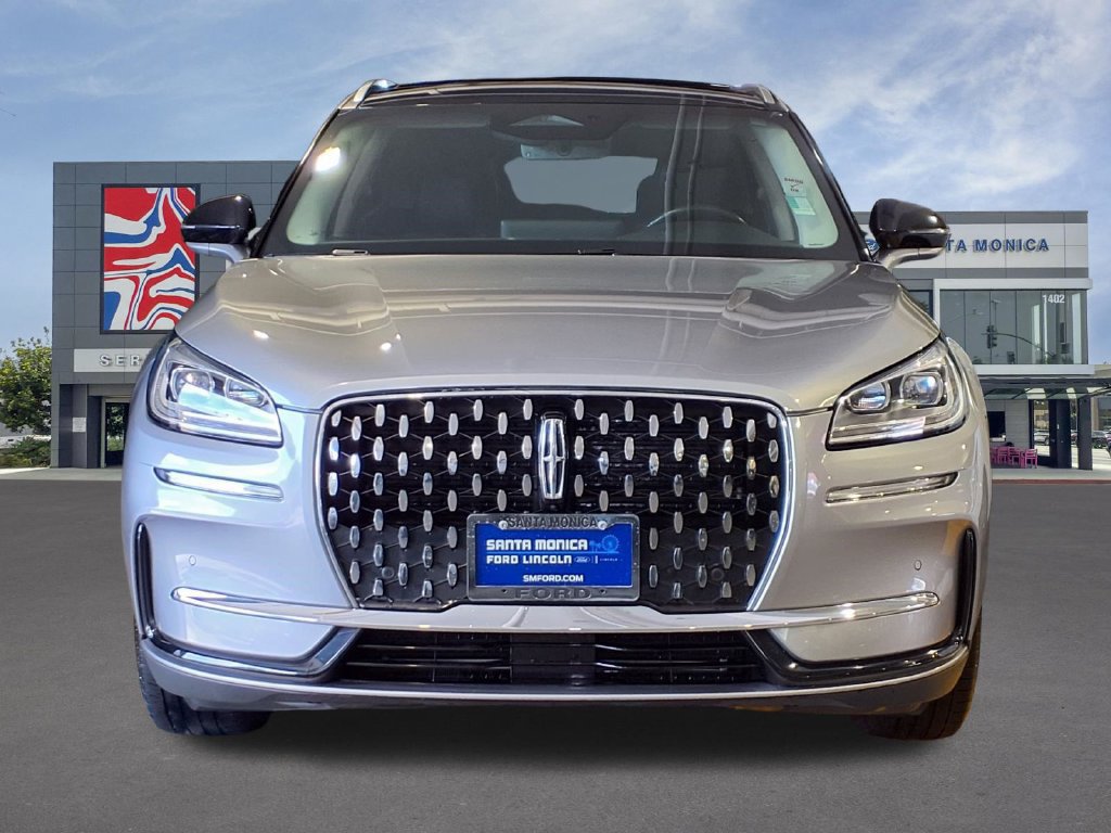 Used 2023 Lincoln Corsair Reserve w/ Equipment Group 201A FWD image 2