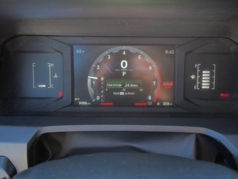 Certified 2024 Toyota Tacoma SR5 AWD/4WD image 22
