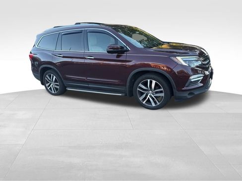 Used 2016 Honda Pilot Elite image 4
