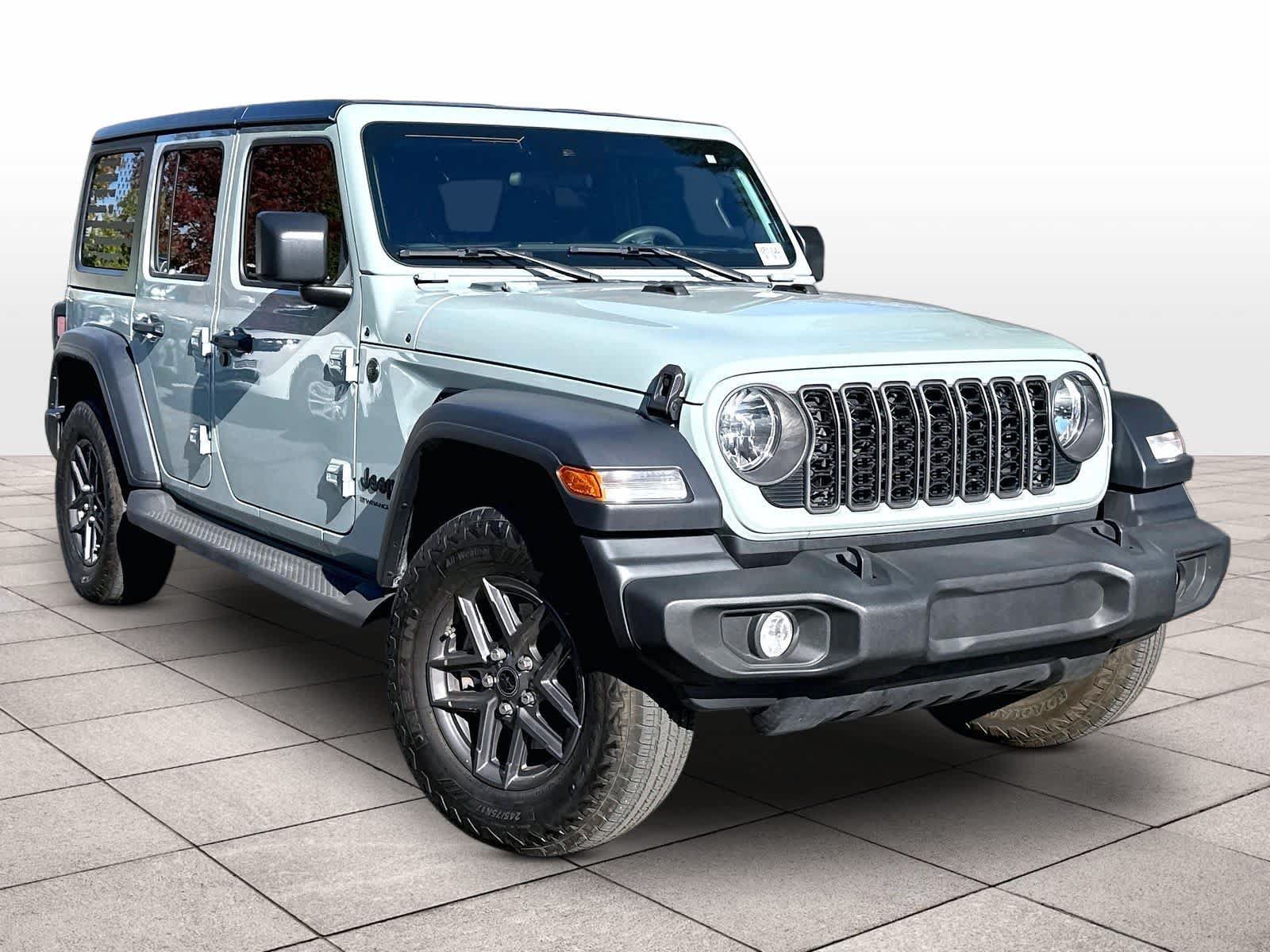 Used 2024 Jeep Wrangler Unlimited Sport AWD/4WD image 2
