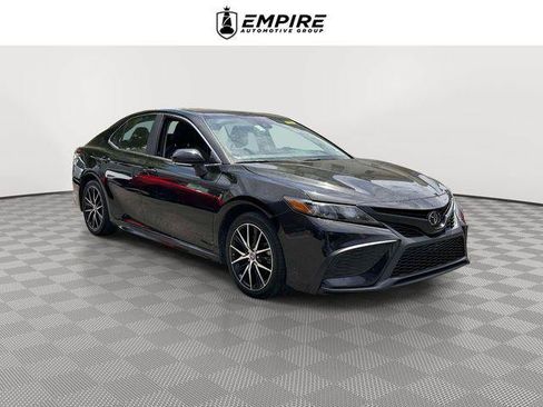 Used 2024 Toyota Camry SE w/ Convenience Package FWD image 1