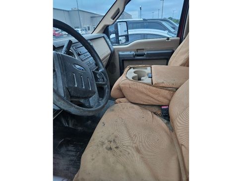 Used 2016 Ford F550 4x4 Regular Cab Super Duty image 9