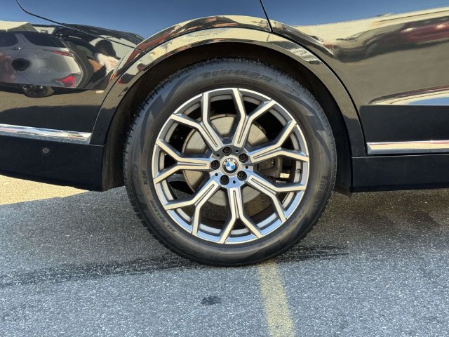 Used 2020 BMW X7 xDrive40i w/ Cold Weather Package AWD/4WD image 11