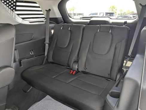 Used 2023 Ford Explorer XLT AWD/4WD image 17