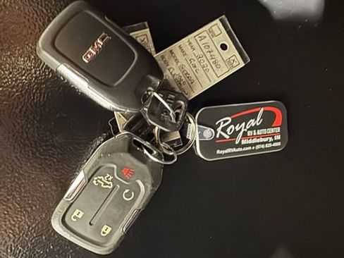 Used 2020 GMC Sierra 1500 Elevation AWD/4WD image 33