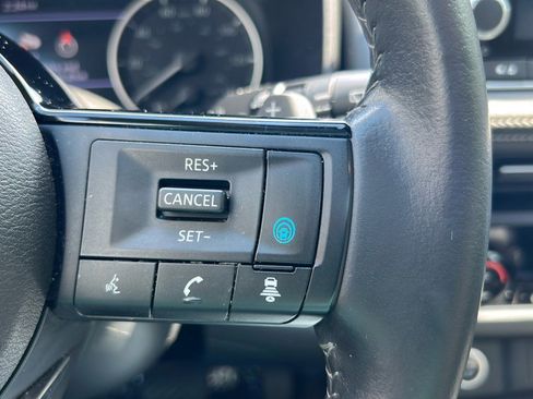 Used 2023 Nissan Rogue SV w/ SV Premium B Package image 21