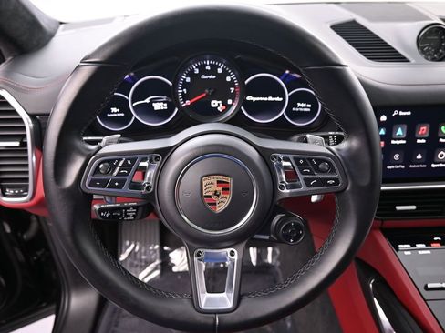 Certified 2022 Porsche Cayenne Turbo image 19