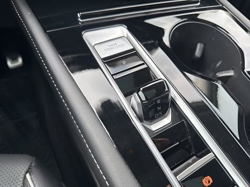 Used 2024 Volkswagen Atlas SEL Premium R-Line image 19