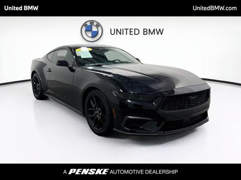 Used 2024 Ford Mustang Coupe RWD image 3