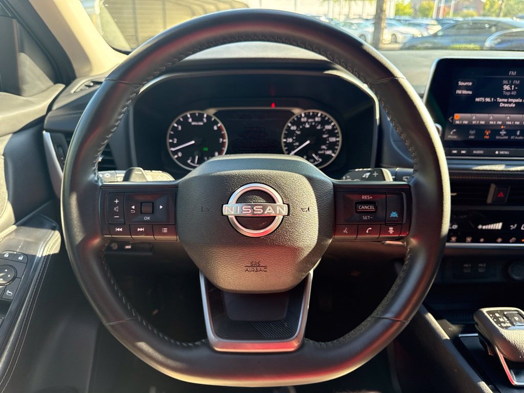 Used 2025 Nissan Rogue SV AWD/4WD image 19