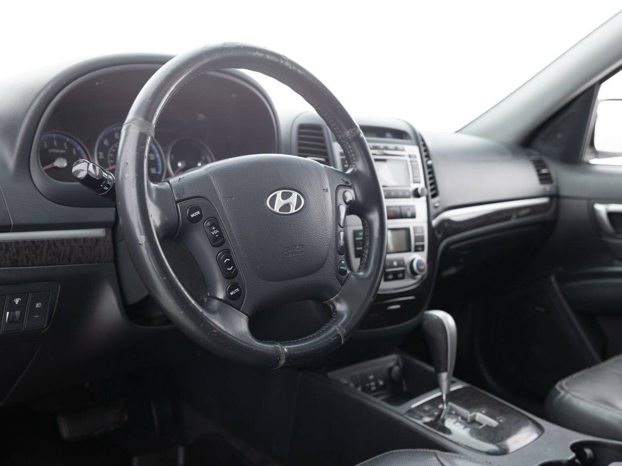 Used 2009 Hyundai Santa Fe Limited FWD image 23