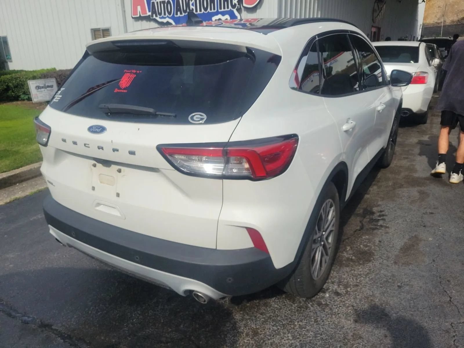 Used 2022 Ford Escape SEL w/ Technology Package FWD image 3