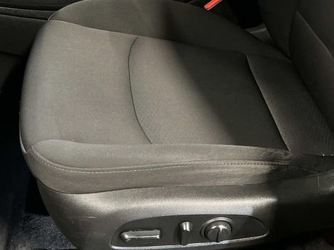 Used 2018 Chevrolet Malibu Hybrid w/ Driver Confidence Package image 13