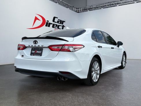 Used 2019 Toyota Camry LE FWD image 10