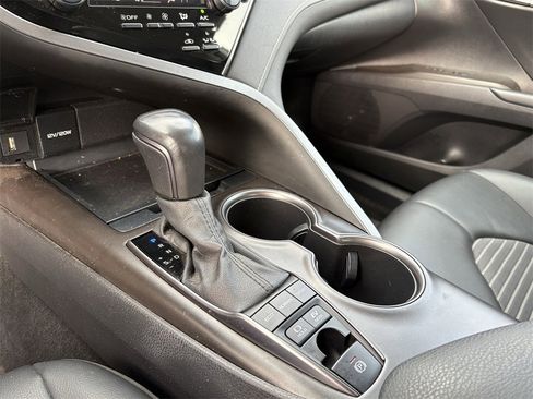 Used 2022 Toyota Camry SE image 21
