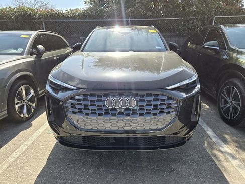 Certified 2025 Audi Q5 Premium image 4