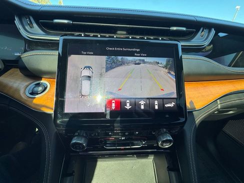 Used 2024 Jeep Grand Cherokee Summit image 28